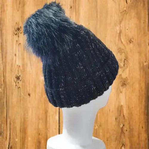 Bonnet Noir en Bonnie Femme avec Pompom - Pic et Coud Buchy